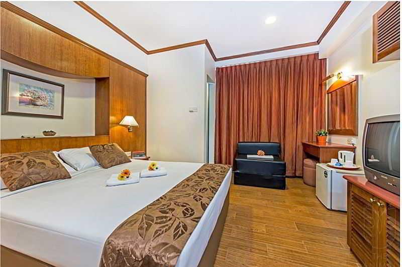 81 Premier Star 2* Singapura